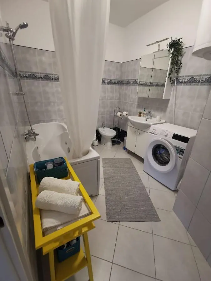 Apartments Bonvenon2Center Πούλα