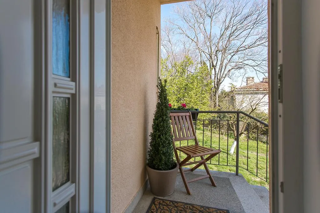 Apartments Bonvenon2Center Πούλα